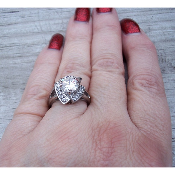 STAINLESS STEEL 2.5 Carat Round Cut Cubic Zirconia Ring - Picture 4 of 13